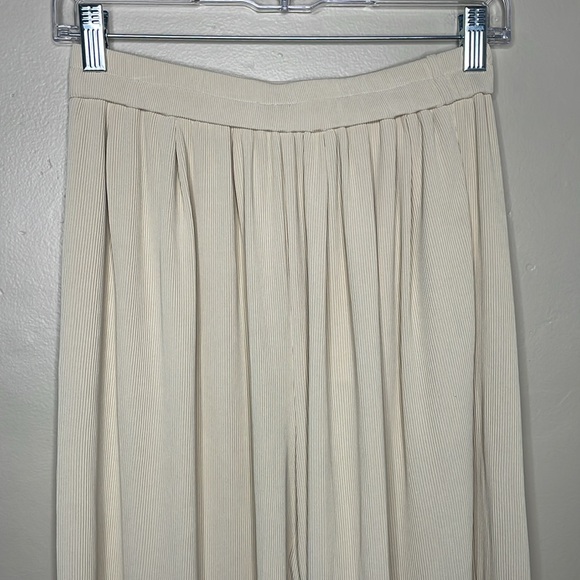 BTFBM Wide Leg Ridged Pants Cream Pull-On Elastic Waist High Rise Dressy NWT Sm - Picture 3 of 12